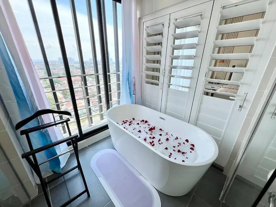 3Br Mosaic Midvalley Southkey W Bathtub Johor Bahru Apartment